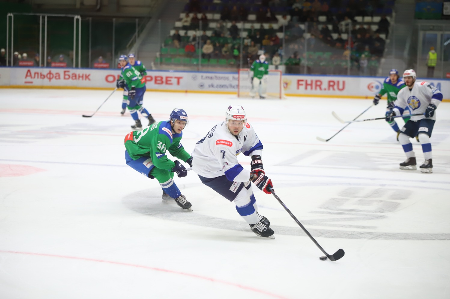 Пресс-служба ХК «Торос» https://hctoros.ru/ Гиматов против Скоропада.