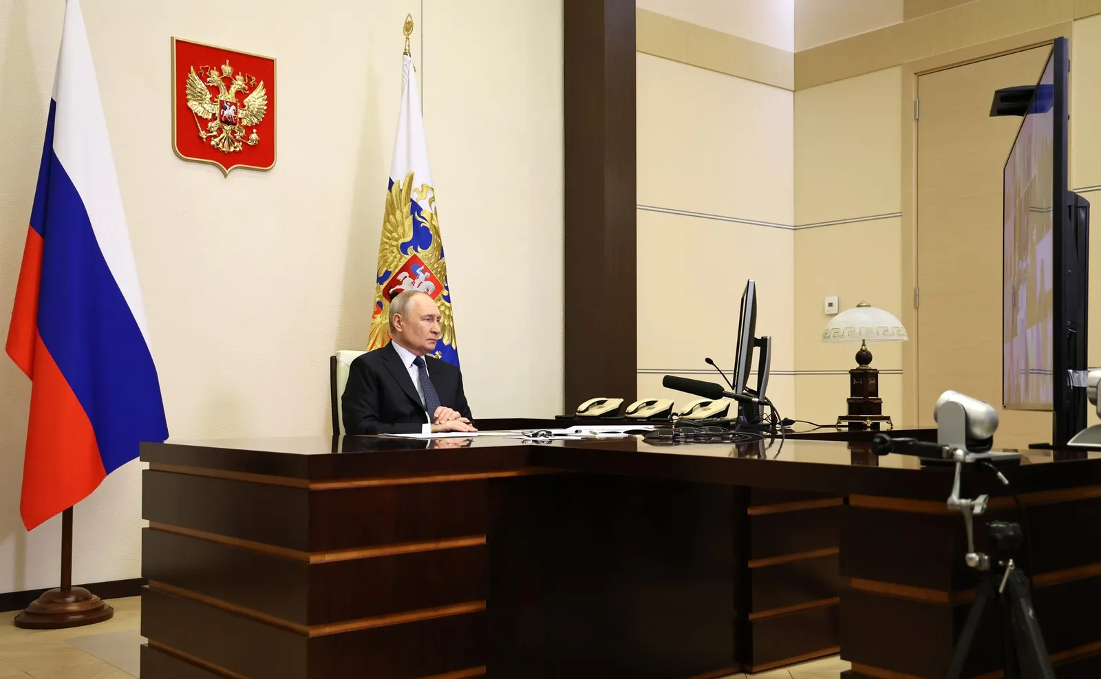 http://www.kremlin.ru/events/president/news/79479/photos