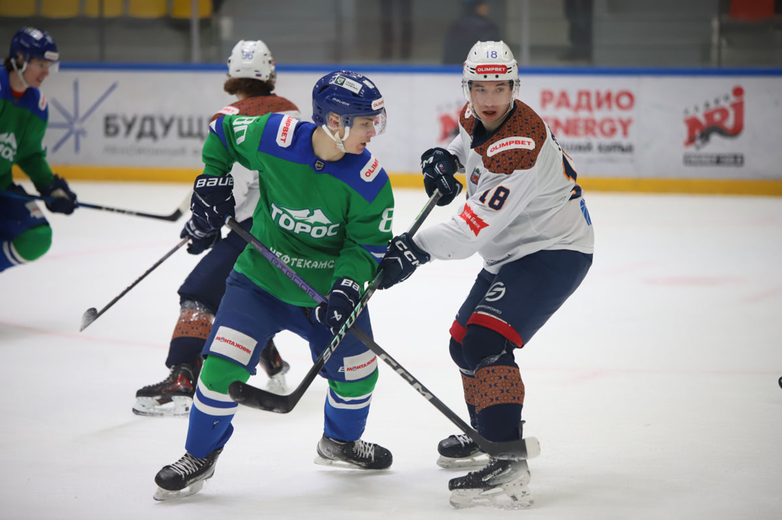 Пресс-служба ХК «Торос». https://hctoros.ru/ Галиев против Зотова.