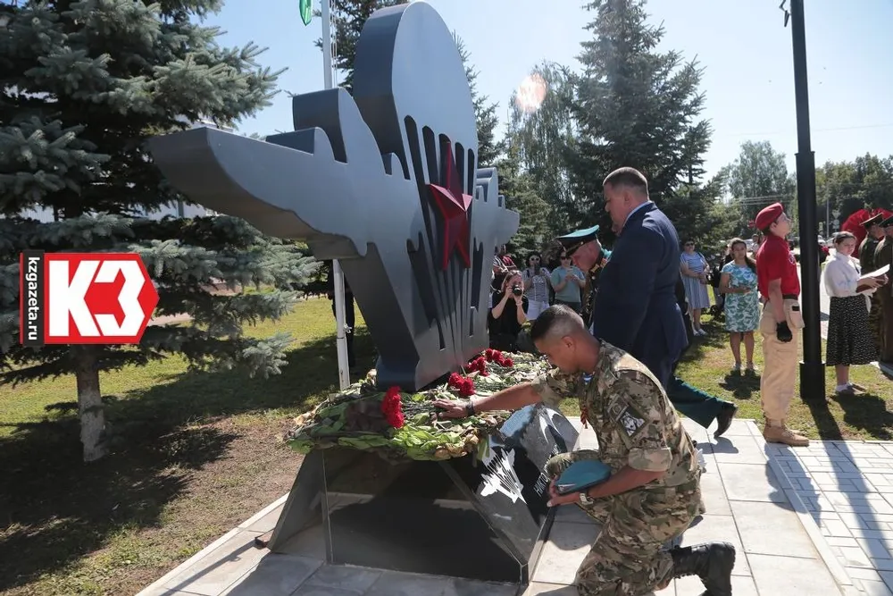 Десантники почтили память павших товарищей. Фото: Руслан Никонов, «КЗ».