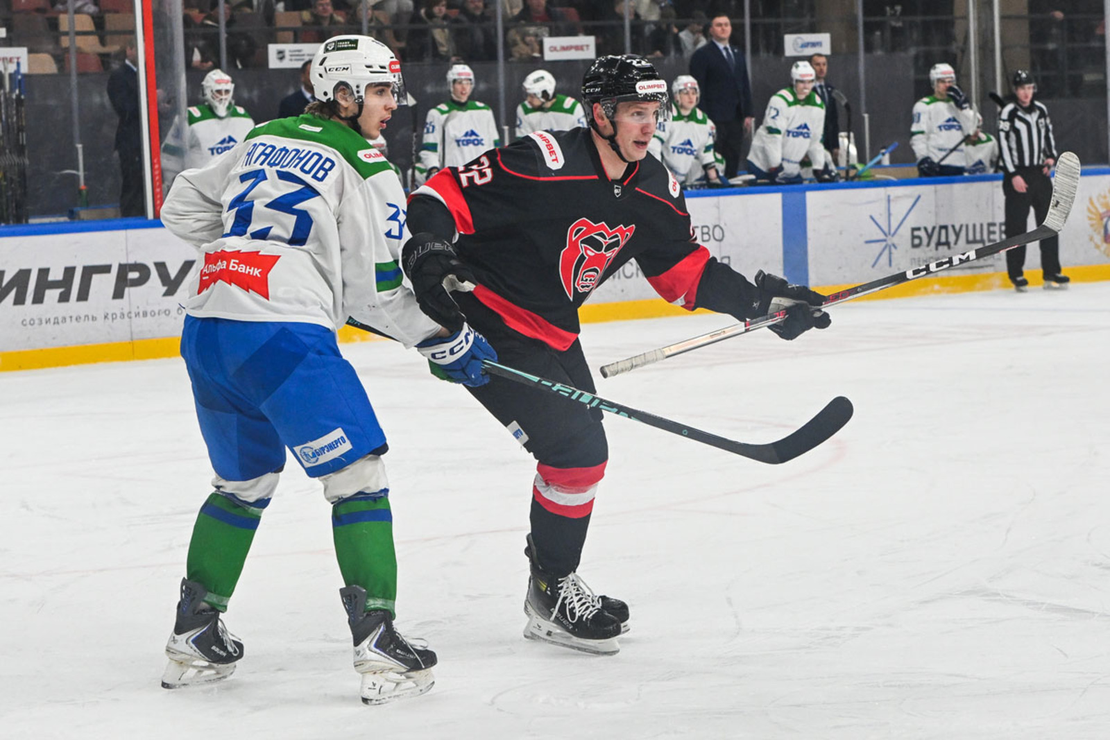 Пресс-служба ХК «Молот». https://hc-molot.ru/ Агафонов против Синявского.