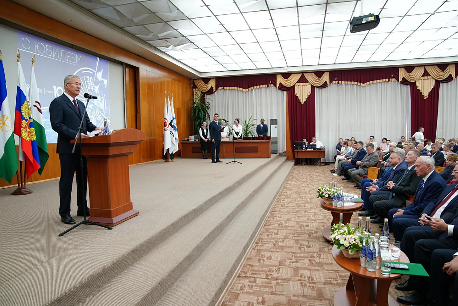 https://glavarb.ru/ru/news/event/radiy-habirov-odk-umpo--eto-flagman-otechestvennogo-dvigatelestroeniya-80110/