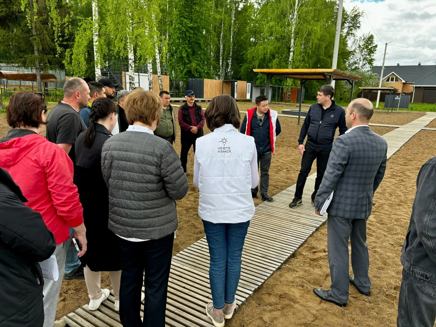 https://t.me/validov_es/6013 Сотрудники администрации проверили готовность городского пляжа.