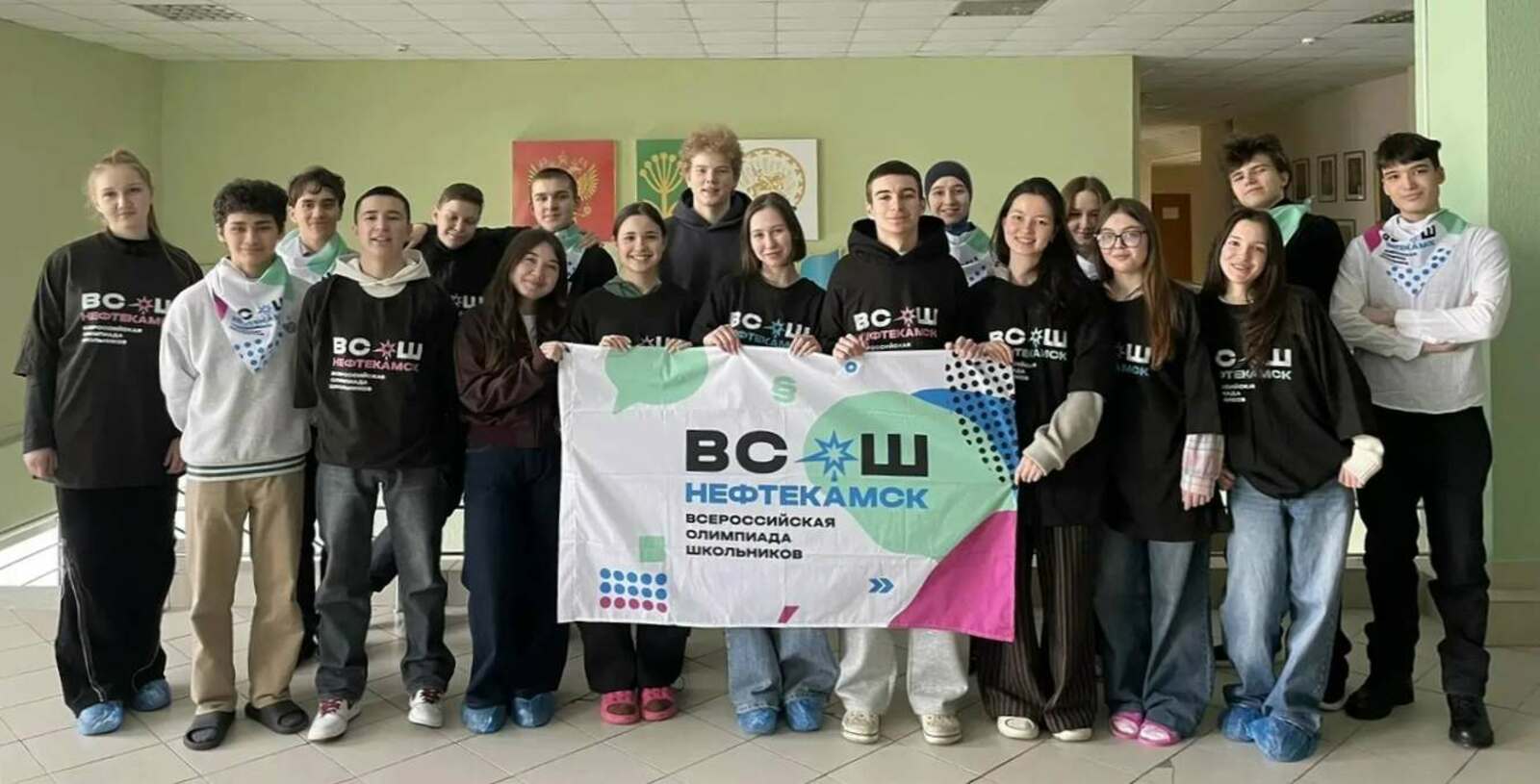 Из 28-ми участников городской команды олимпиадников по обществознанию двое вышли в победители, 19 – в призёры.