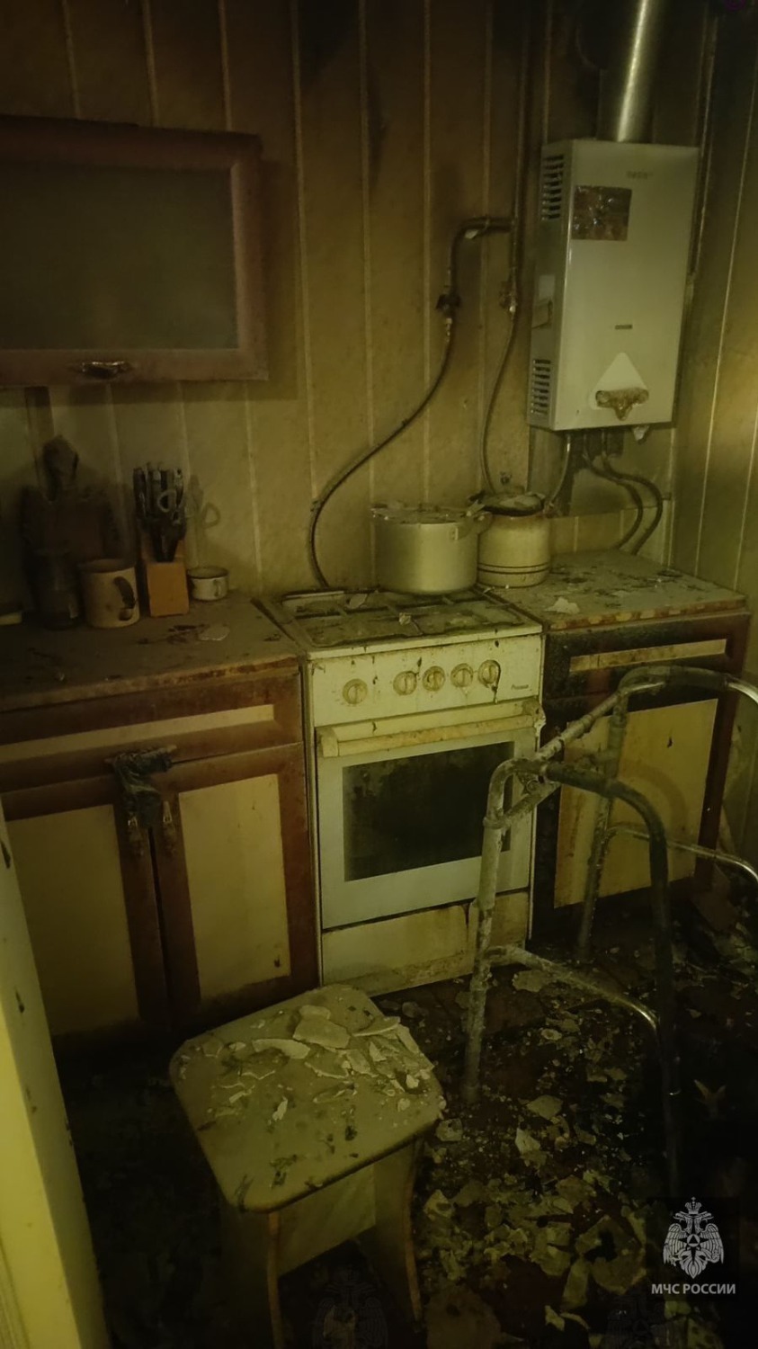 МЧС по РБ Пожар г.Нефтекамск, ул.Нефтяников (16.11.2025).