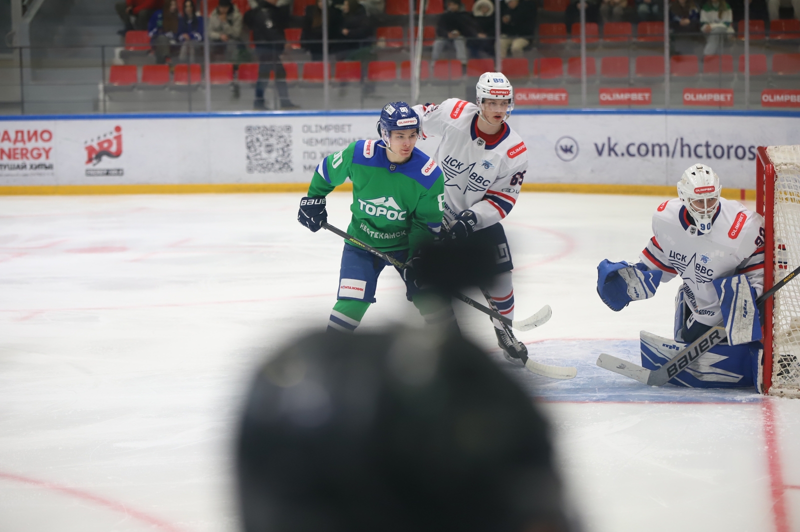 Пресс-служба ХК «Торос». https://hctoros.ru/ Галиев и Карпов на пятаке гостей.