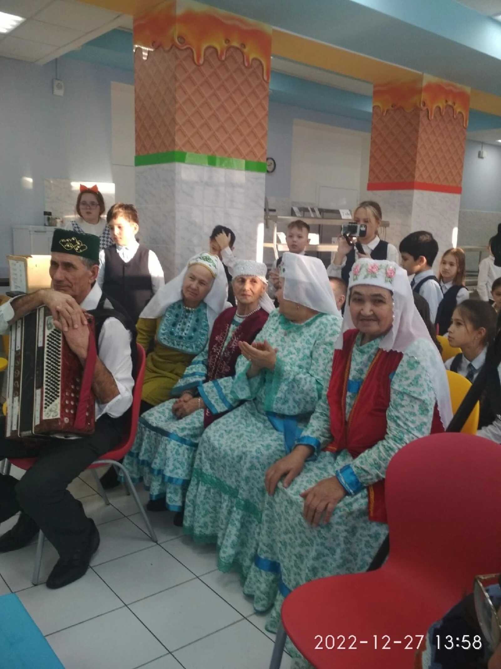 Школьники поставили сказку на татарском языке