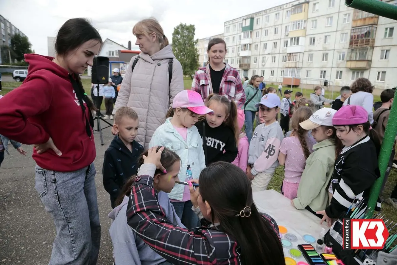 Желающих сделать аквагрим было много. Фото: Руслан Никонов, «КЗ».