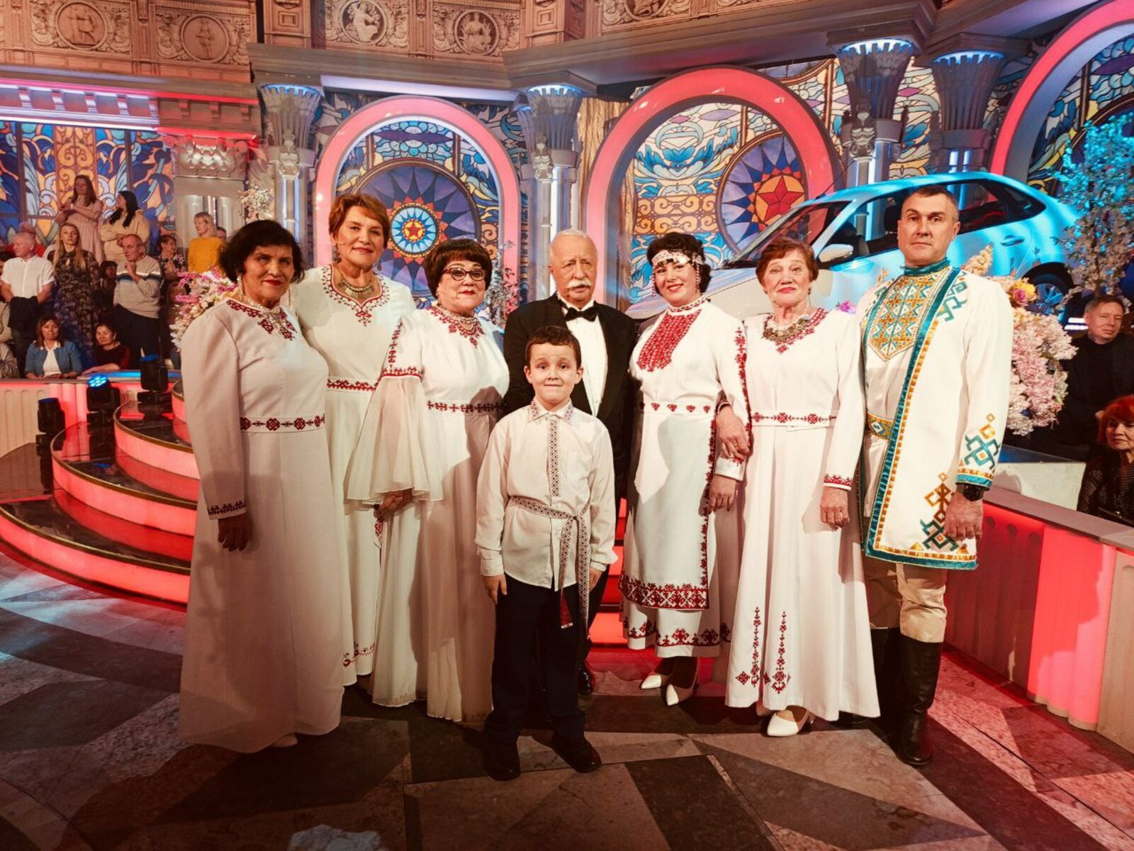 Семейный коллектив «Ивановны» во главе с Полиной Итальевой выступил в программе «Поле чудес».