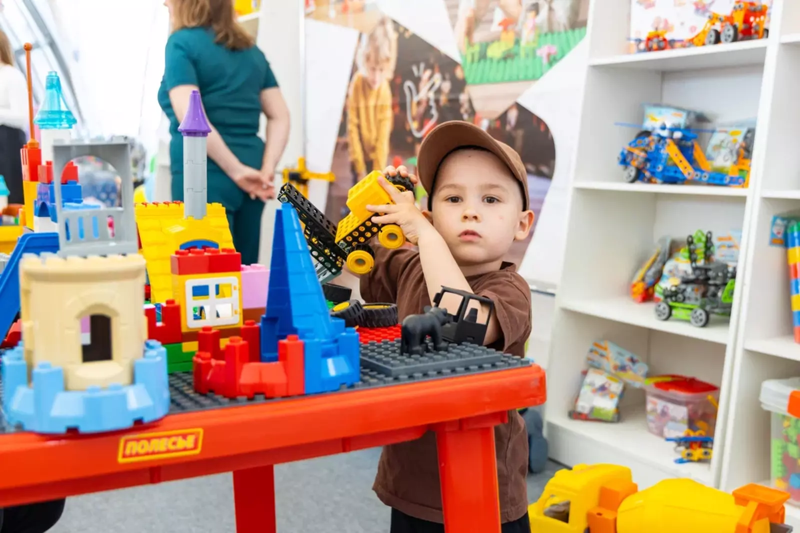 Пресс-служба II Всероссийского фестиваля игрушек и игр "Айда играть!"