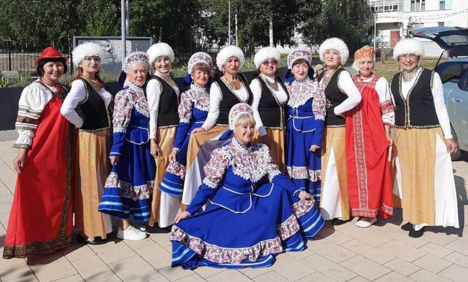 Танцевальные коллективы «Октавские серебрянки» и «Дэнс лайв» стали победителями фестиваля «Танцы долголетия».