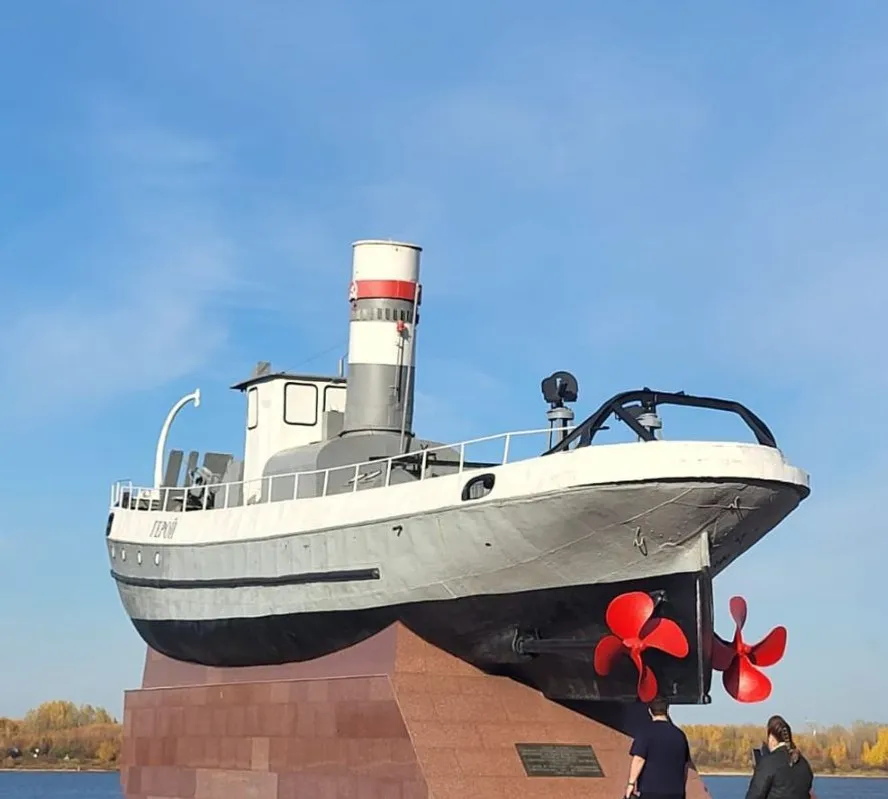 Катер «Герой».  Фото: И.Кабирова, Л.Юсупова.