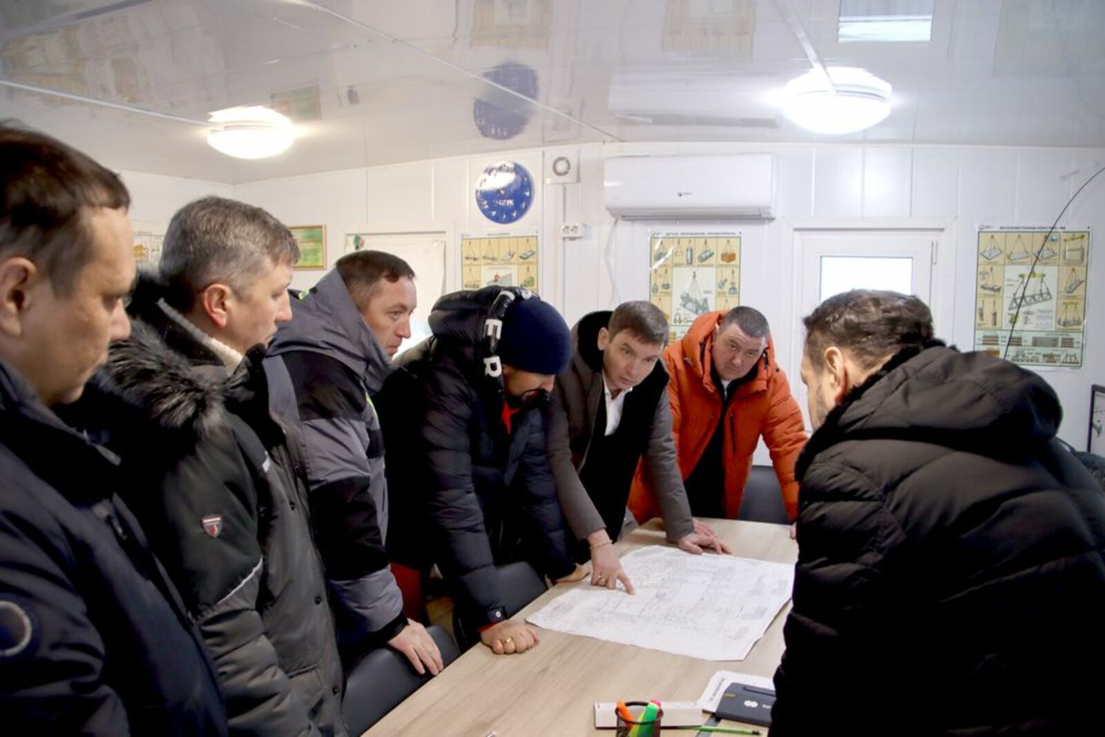 И.о. министра строительства и архитектуры Республики Башкортостан Артём Ковшов побывал на социально-значимых строящихся объектах города. Фото: Зульфия Набиуллина.