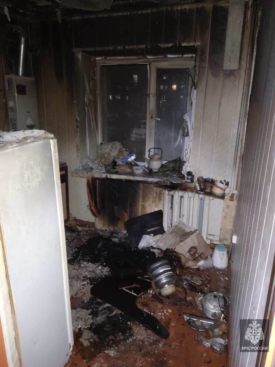 МЧС по РБ Пожар г.Нефтекамск, ул.Нефтяников (16.11.2025).