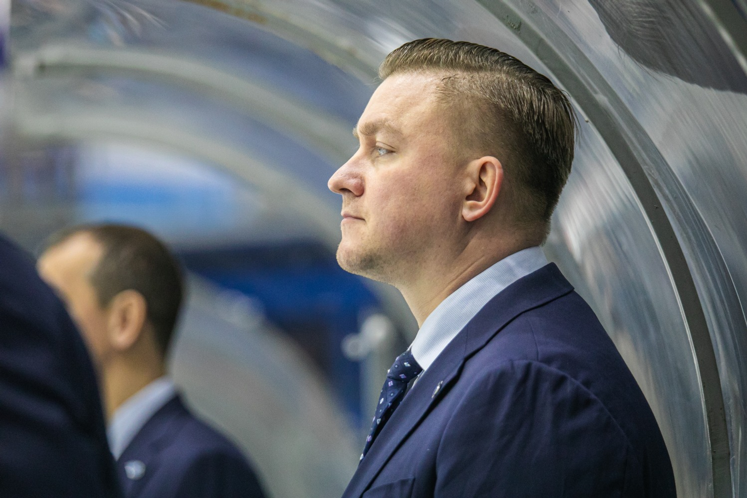 Пресс-служба ХК «Зауралье». https://hczaural.ru/ Главный тренер «Тороса» Николай Лемтюгов.