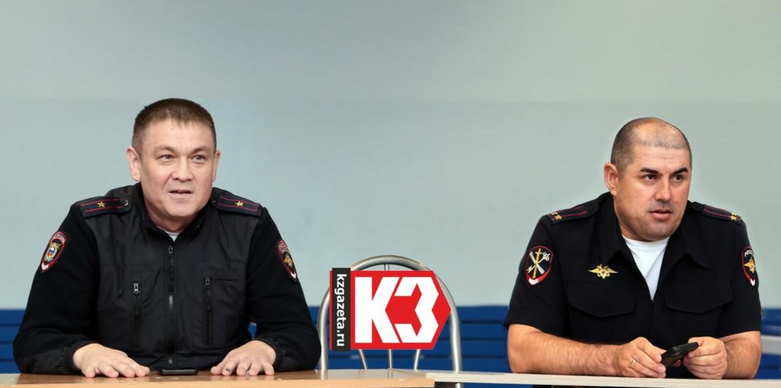 Руслан Никонов, «КЗ».  Сотрудники правоохранительных органов Василий Изимариев и Ильнар Гильфанов проводят профилактические беседы с нефтекамцами.