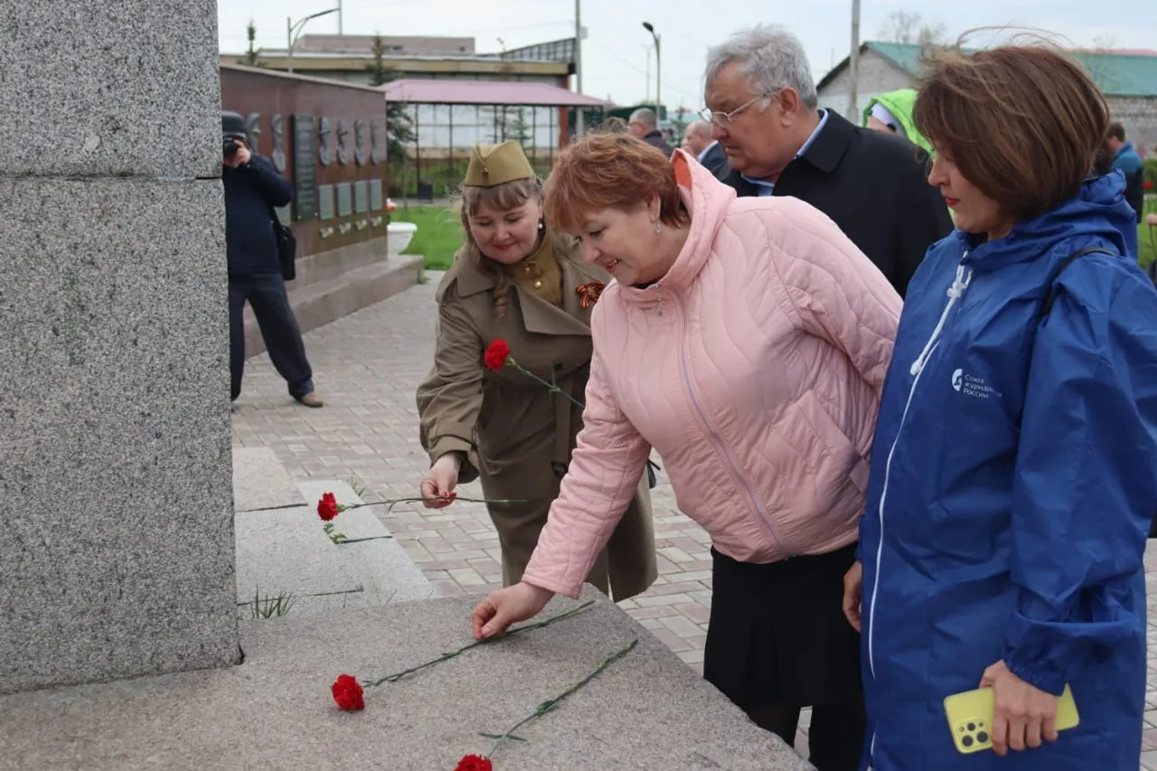 Чулпан Губаева, Эльвина Низамова.