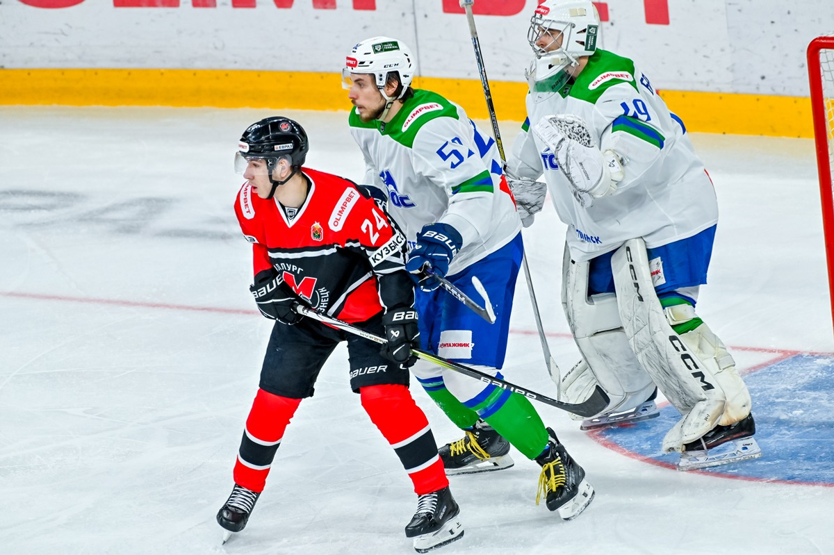 Пресс-служба ХК «Металлург НК». https://metallurg-nk.ru/ Колганов, Храпов и Брагинский.