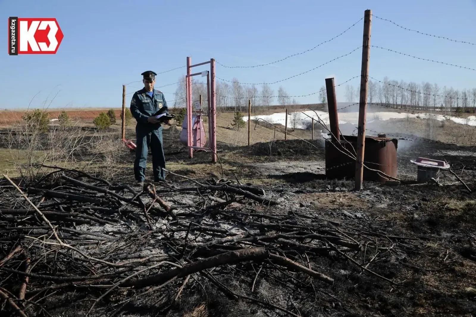 Руслан Никонов, архив «КЗ». https://kzgazeta.ru/news/localnews/2026-04-17/vozgoranie-suhoy-travy-v-krasnokamskom-rayone-bashkirii-4656189