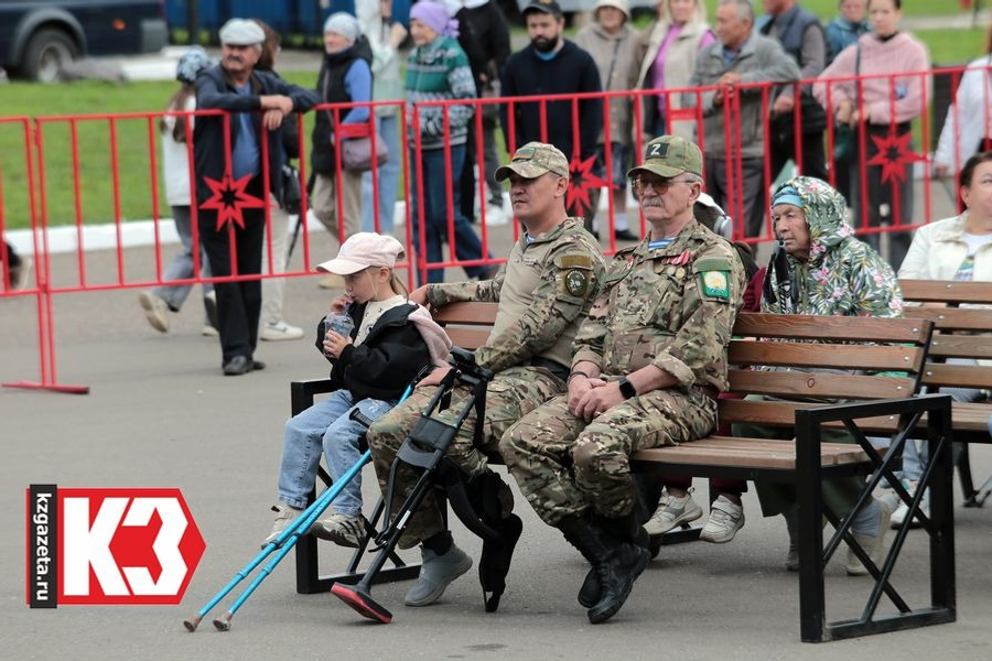 Руслан Никонов, «КЗ».  Среди зрителей были ветераны боевых действий.