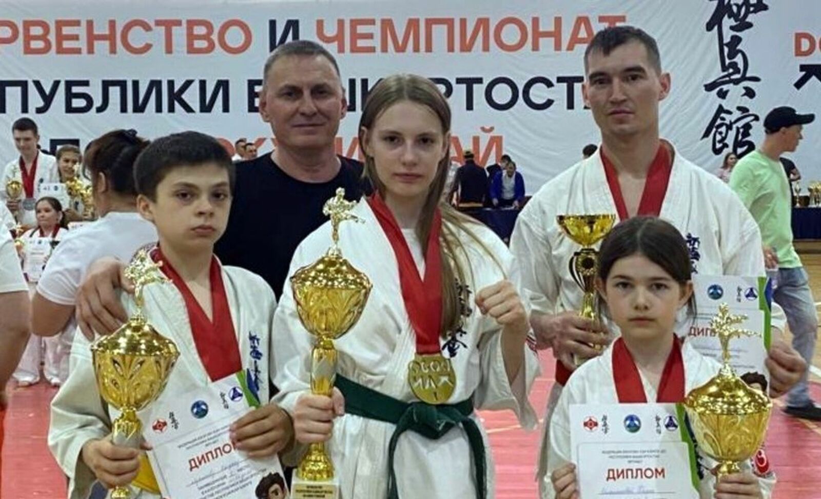 В Туймазах прошли открытый чемпионат и первенство Башкирии по киокусинкай каратэ