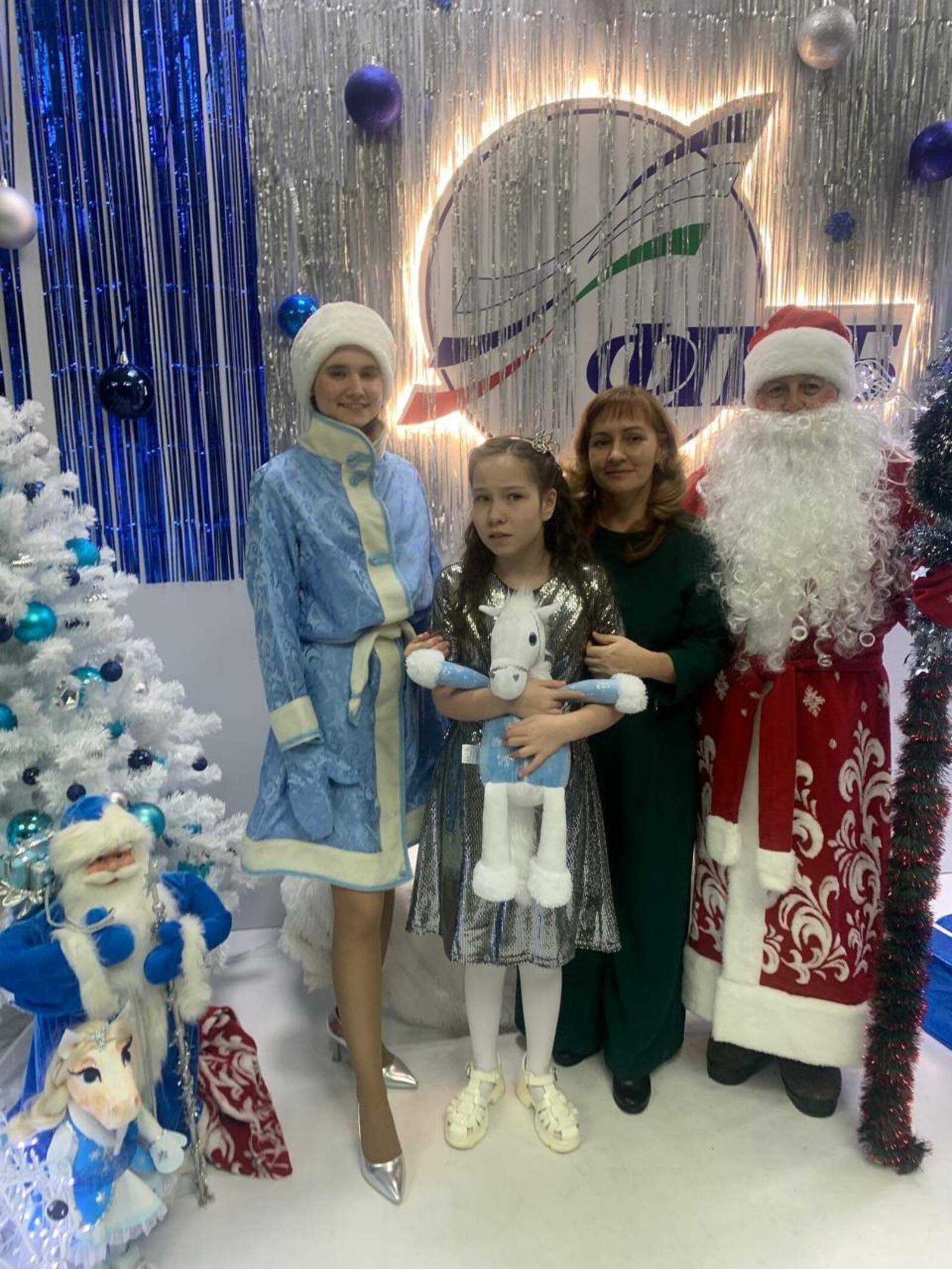 Нефтекамцы побывали на главной профсоюзной ёлке в Уфе.