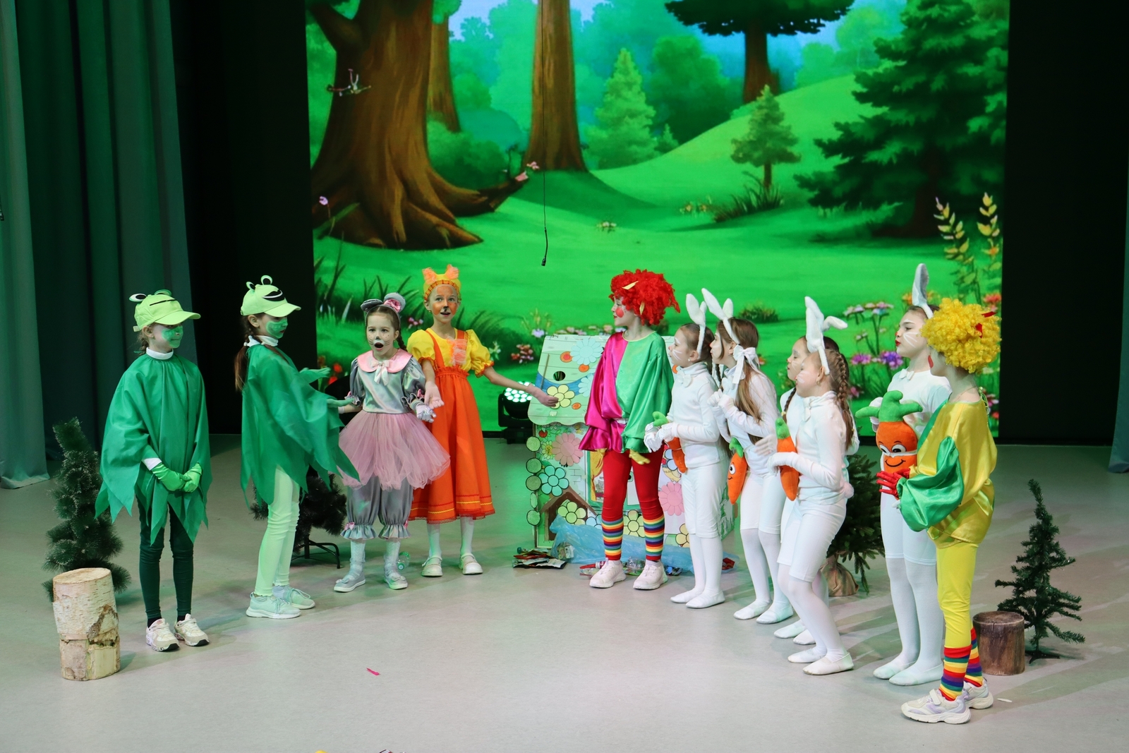 Постановка «Экотеремок» от театральной студии «Позитив» Дворца творчества и гимназии №1. Фото: Лилия Садритдинова, ДТ.