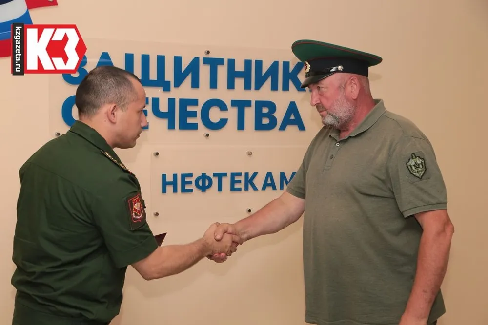 Ветеранов погранвойск наградили медалью «За помощь фронту». Фото: Руслан Никонов, «КЗ».