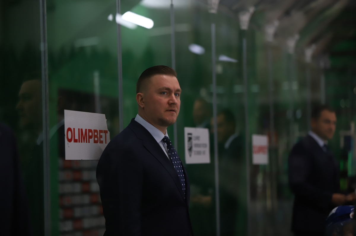 Пресс-служба ХК «Торос». https://hctoros.ru/ Главный тренер «Тороса» Николай Лемтюгов.