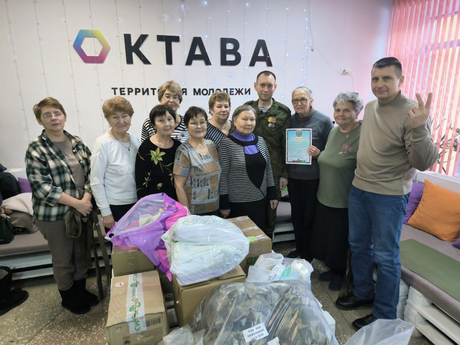 Во время отпуска Мохито всегда находит время для встречи с волонтёрами.