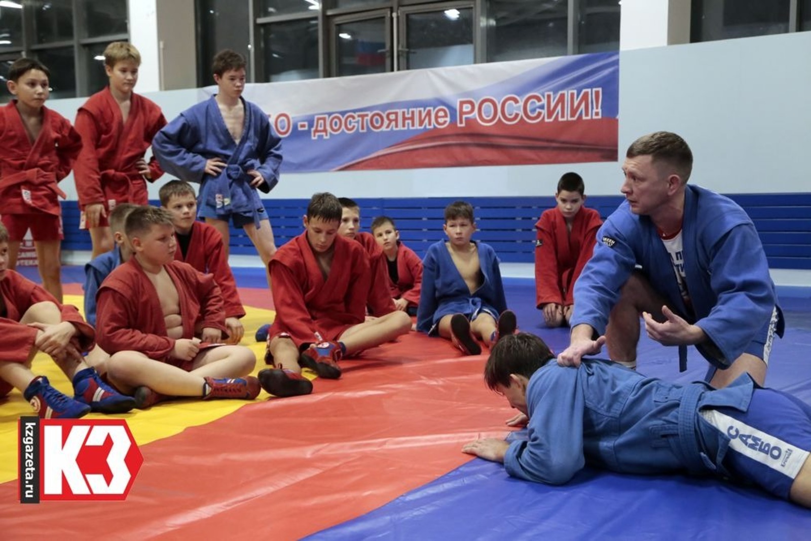 Мастер-класс для нефтекамских спортсменов провели заслуженные мастера спорта России Тимур Галлямов и Александр Паньков. Фото: Руслан Никонов, «КЗ».