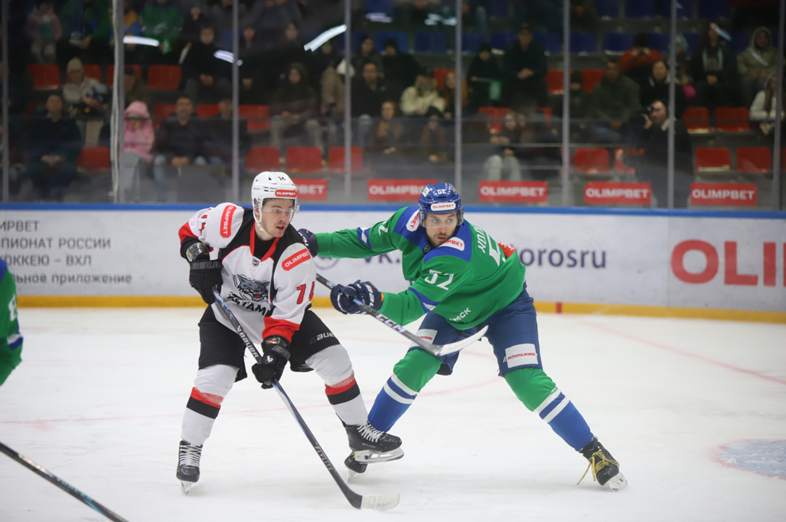 Пресс-служба ХК «Торос». https://hctoros.ru/ Колганов и Жабреев.