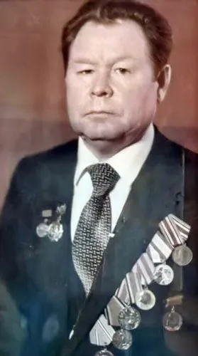 Магданур Усманов в годы послевоенной жизни. Фото из архива Р.М.Семёновой.