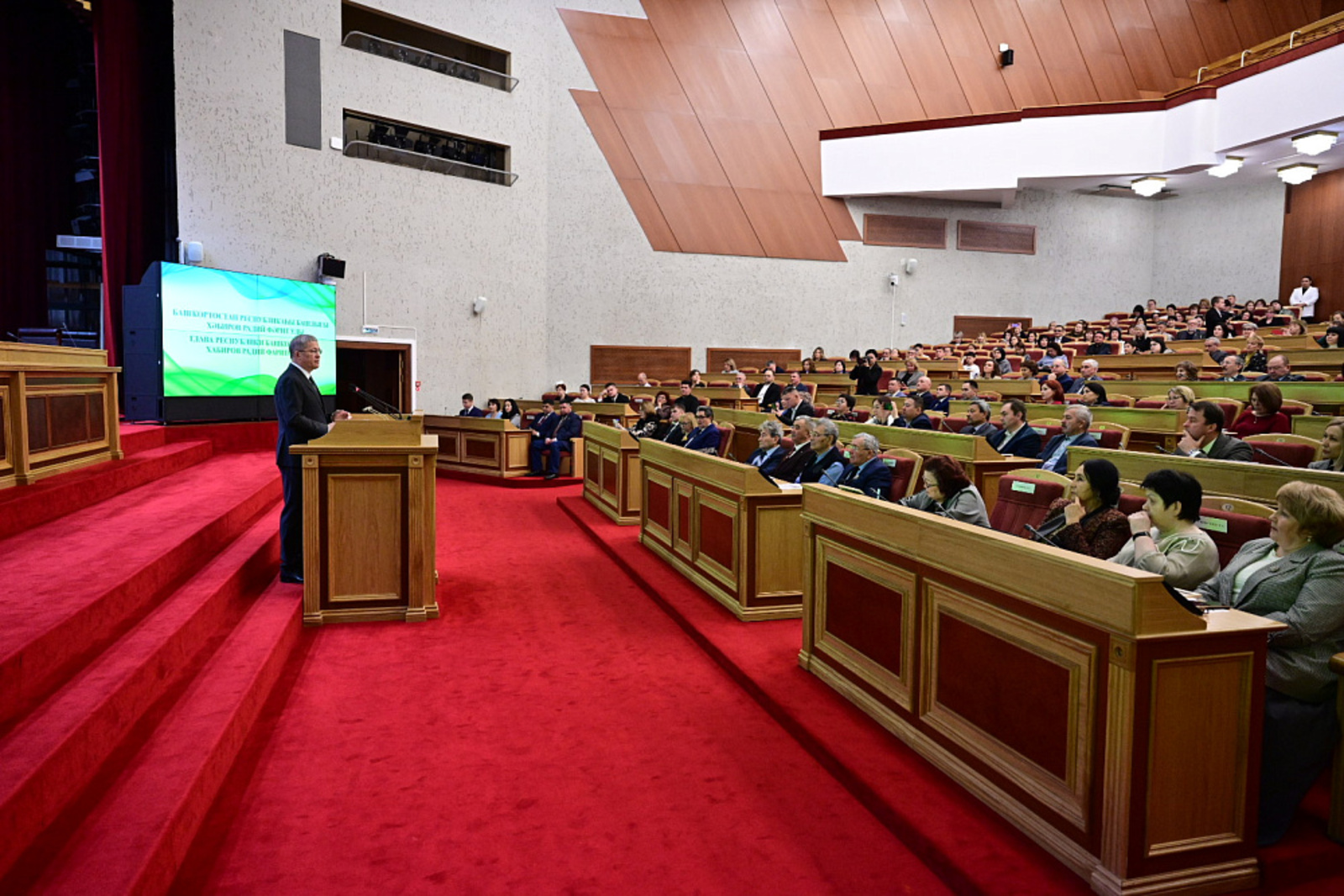 https://glavarb.ru/ru/news/event/radiy-habirov-vruchil-pervye-udostovereniya-voennym-korrespondentam-bashkortostana-85098/