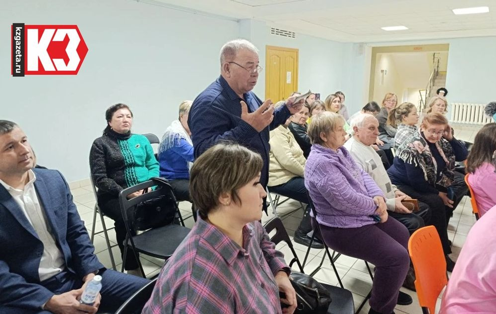 Вопросы задавали напрямую поставщикам коммунальных служб. Фото: Регина Кузнецова, «КЗ».