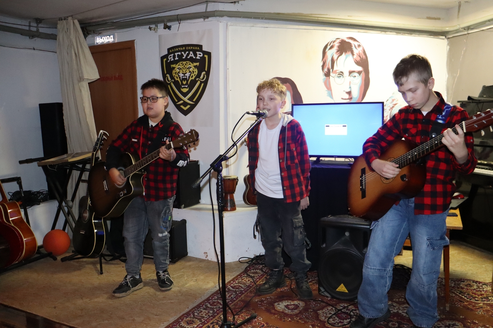 Ребята чувствовали себя настоящими артистами.