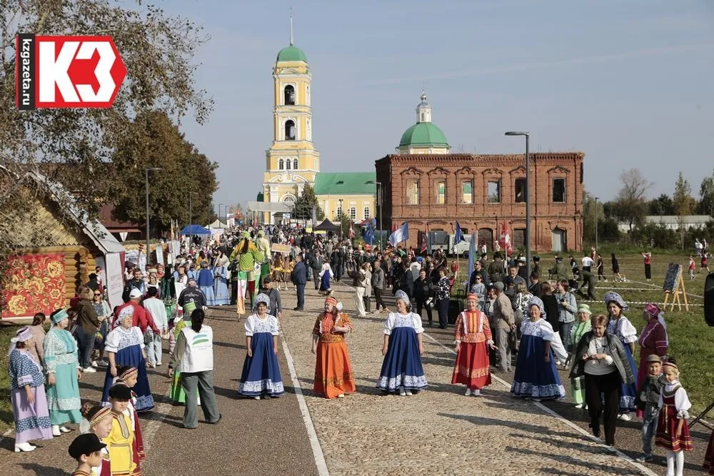 В Николо-Берёзовке прошёл Межрегиональный фестиваль «Николай Чудотворец-Берёзовский». Фото: Руслан Никонов, «КЗ».