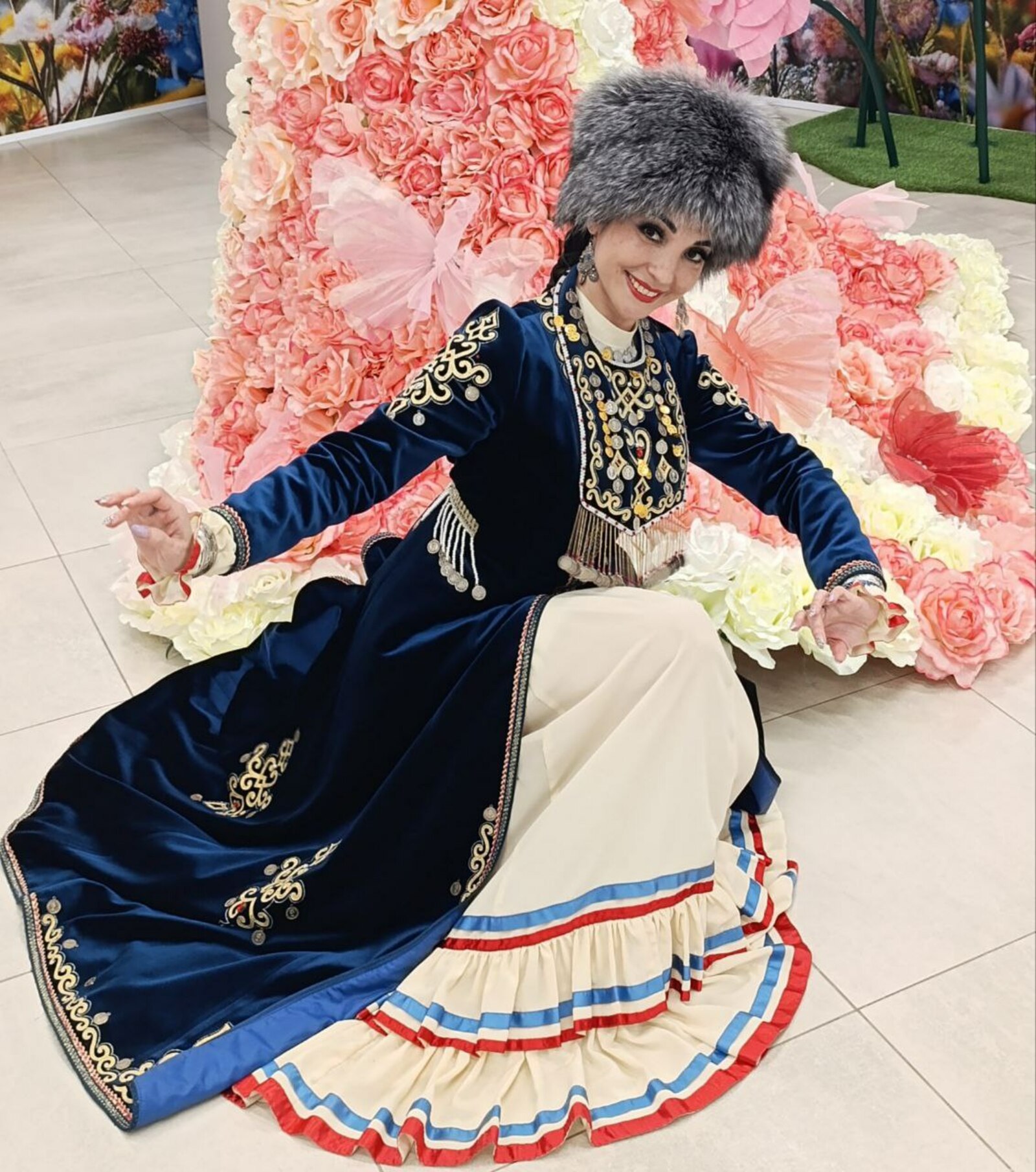 Артист балета Нефтекамской государственной филармонии, солистка ансамбля танца «Тангаур» Аревик Гугасян.