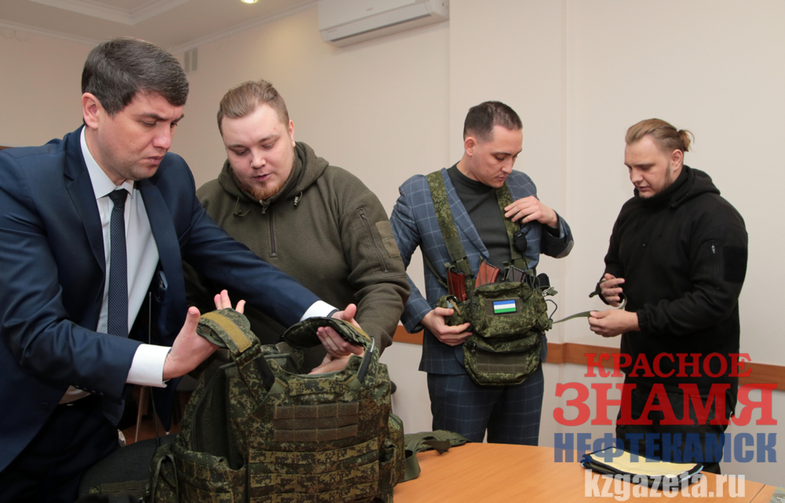 Руслан Никонов, "КЗ".  Предприниматели представили образцы военной продукции собственного производства.